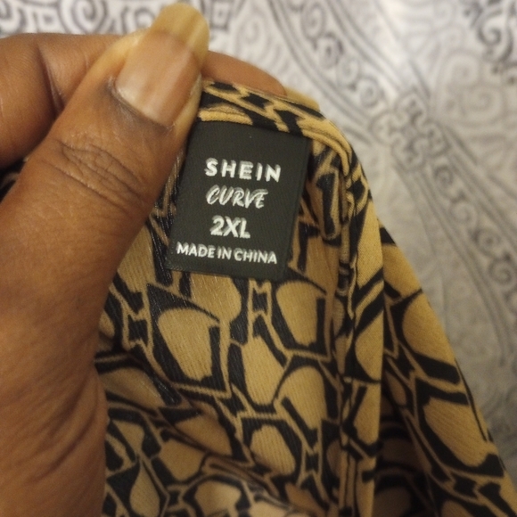 Shein Plus Size A-Line All Over Print Dress with Pleats and Belt Size2XL - Picture 8 of 16